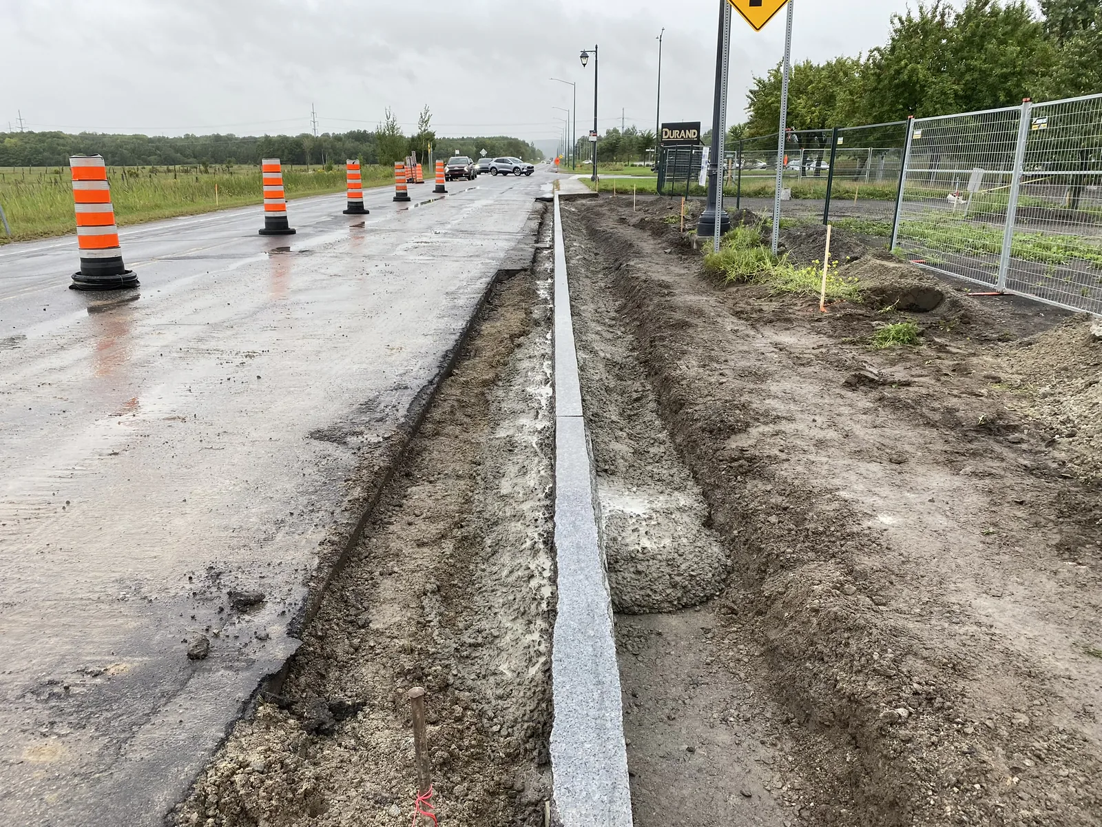 Chaîne de rue en béton