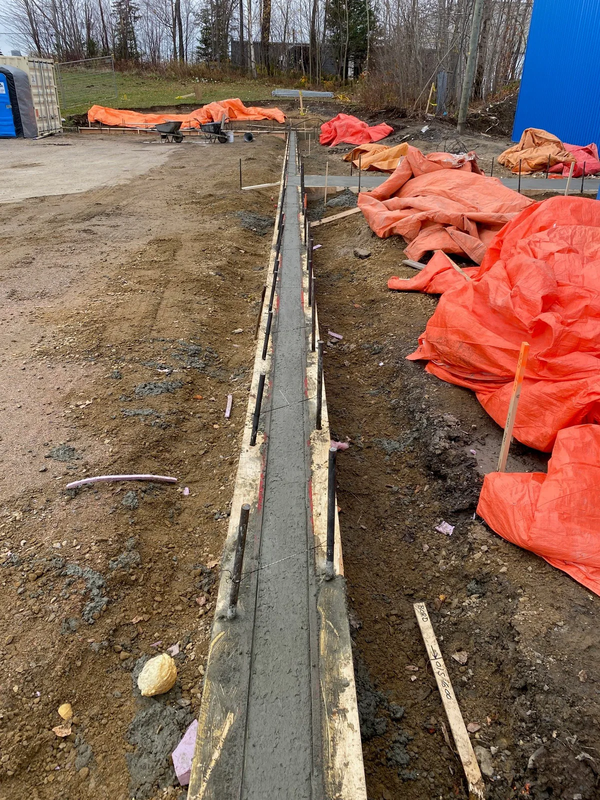 Coffrage d'une bordure de béton