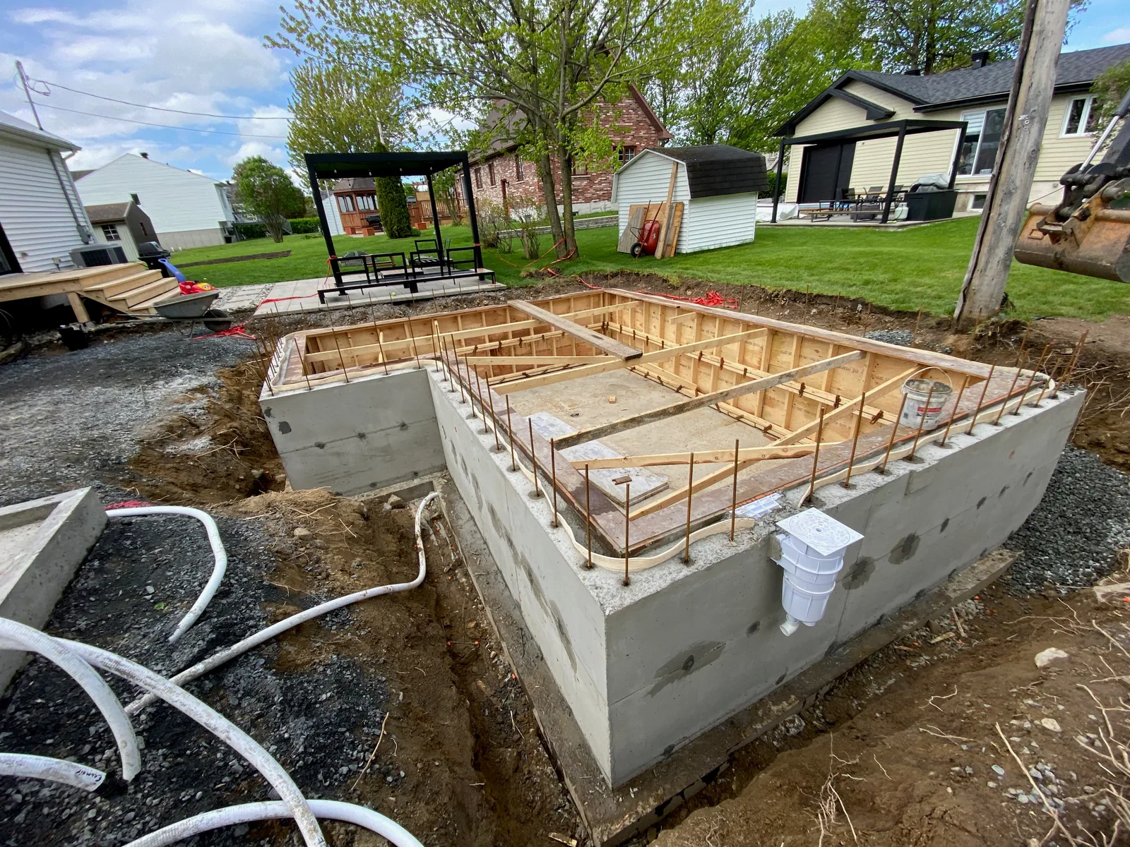 Piscine : murs de béton